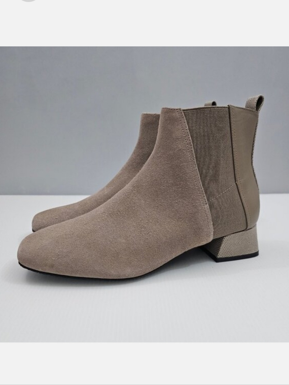 Donald Pliner Travis Ankle Boot Womens 8 Taupe Suede Block Heel Neutral NEW